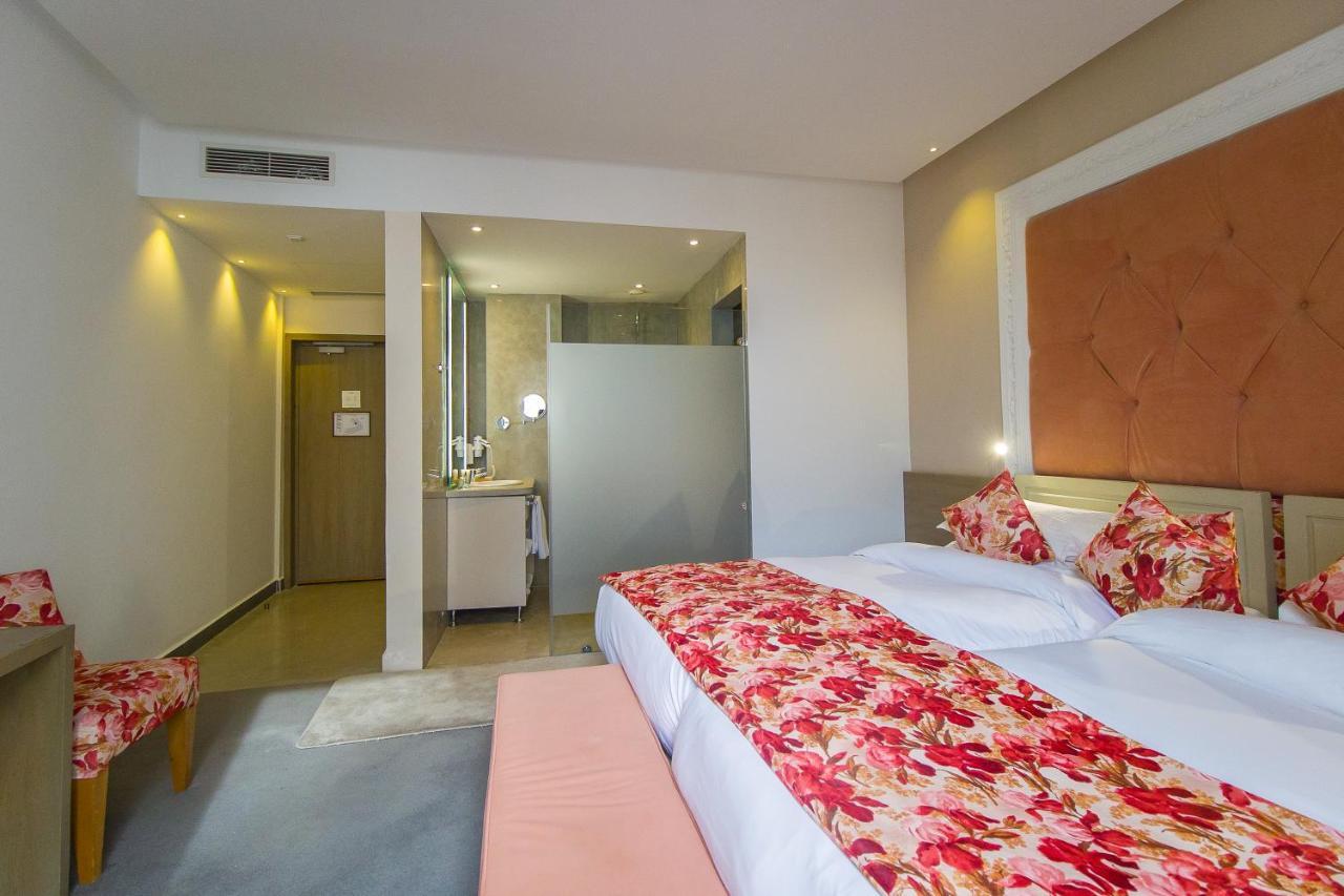 Mandarin Palace Hotel&Spa Tanger Exterior foto A room at the hotel