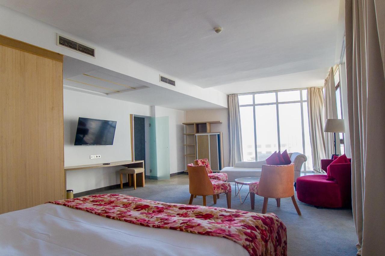 Mandarin Palace Hotel&Spa Tanger Exterior foto A room at the hotel
